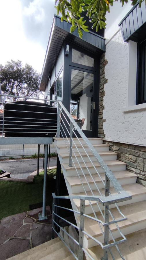 Villa Papillon***. Location Appartement 1Er Etage. 론세레뱅 외부 사진
